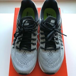 Nike air zoom Pegasus 32 size 9